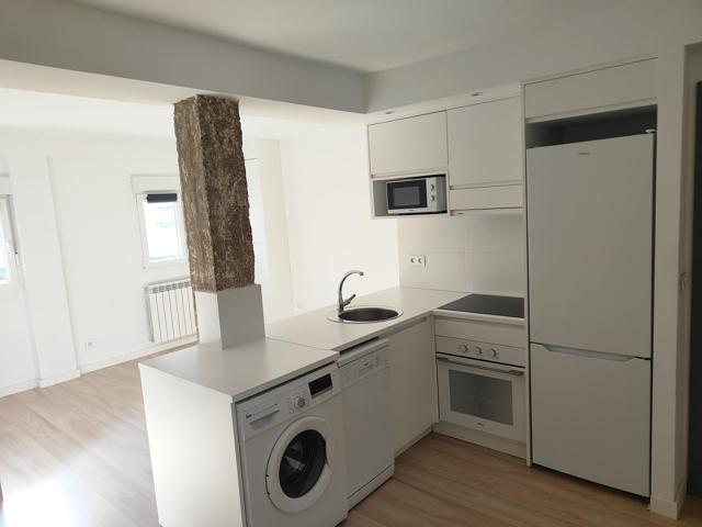 ¡Moderno piso reformado en alquiler en Calle Viriato nº4, Zaragoza! photo 0