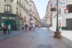 Piso moderno y luminoso en alquiler en plena calle Alfonso photo 0