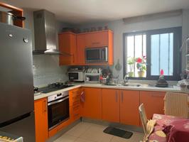 Piso en venta en Guanarteme, a pasos de Las Canteras y Mesa y López photo 0