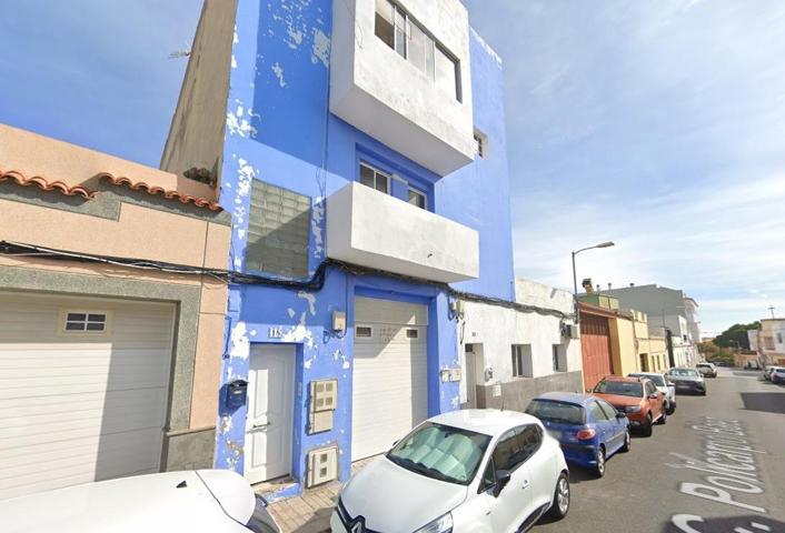 Amplio Almacén en Santa Lucía de Tirajana con Potencial para Conversión Residencial photo 0