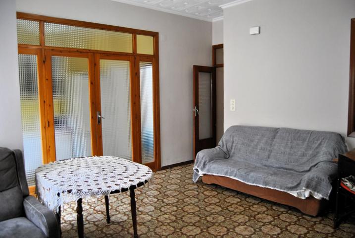 Casa en venta en el centro histórico de Benifaió photo 0