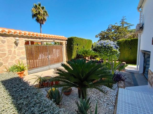 🏡 Chalet exclusivo en urbanización con piscina privada y zonas deportivas comunitarias photo 0