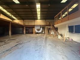 Nave Industrial En venta en Oliva Pueblo, Oliva photo 0