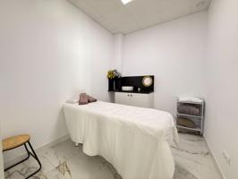 Local Comercial Reformado en Almoines – Perfecto para Negocios photo 0
