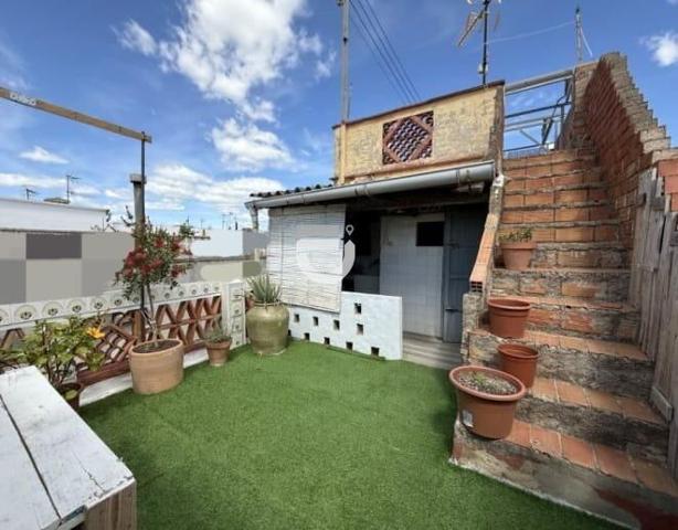 CASA EN BELLREGUARD CON INCREÏBLES CONEXIONES photo 0