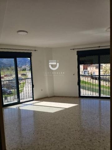 Piso en Gandia de procedencia bancaria photo 0