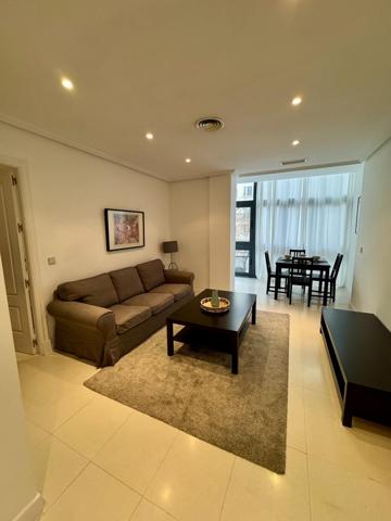 Exclusivo piso en alquiler en el corazón de Salamanca – Luminoso, moderno y con vistas privilegiadas photo 0