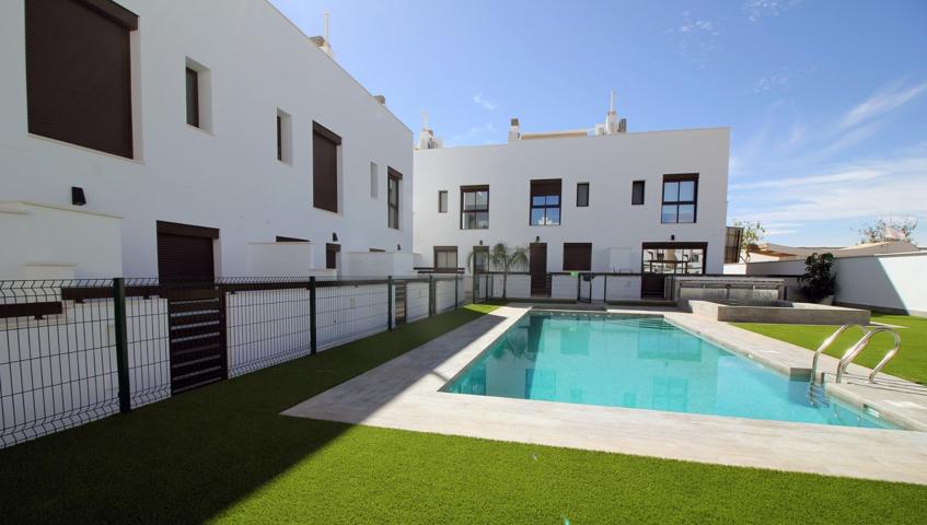 Casa En venta en Zona Pueblo, Pilar De La Horadada photo 0