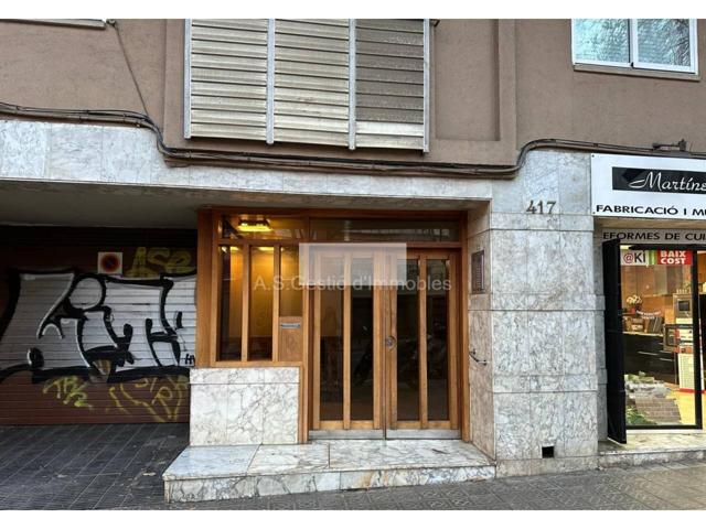 Parking en venta en calle sardenya photo 0