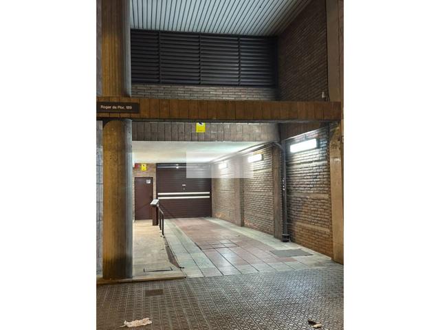 Vende Plaza de Parking de 9 m² en Gracia Nova, Primera Planta photo 0