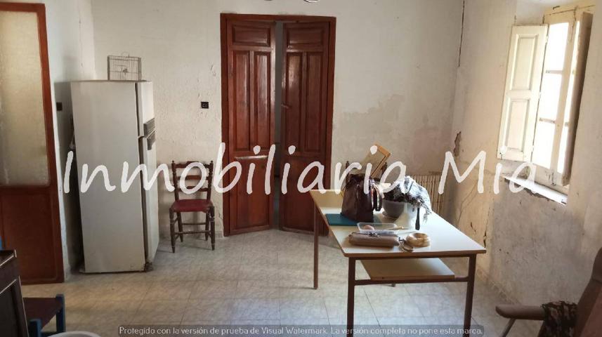 Inversión ideal: Casa céntrica con patio y 120 m² por reformar photo 0