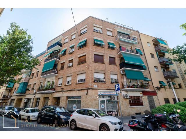 Piso en venta en Porta(08016) photo 0