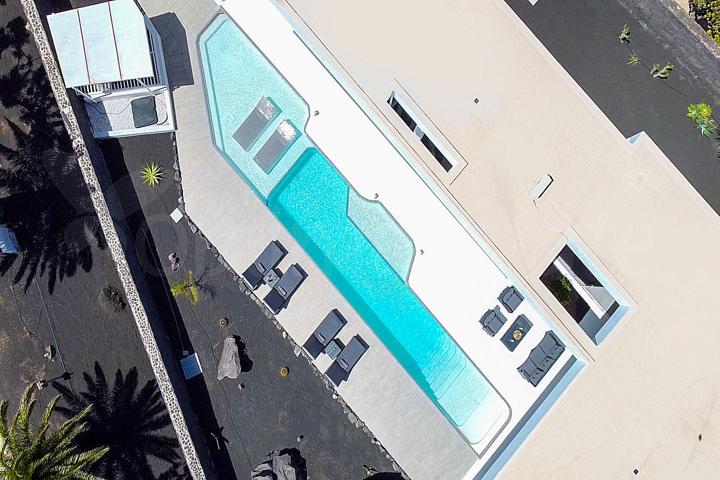 Amplia casa con vistas al mar en venta en Playa Blanca, Lanzarote - REF 430 photo 0