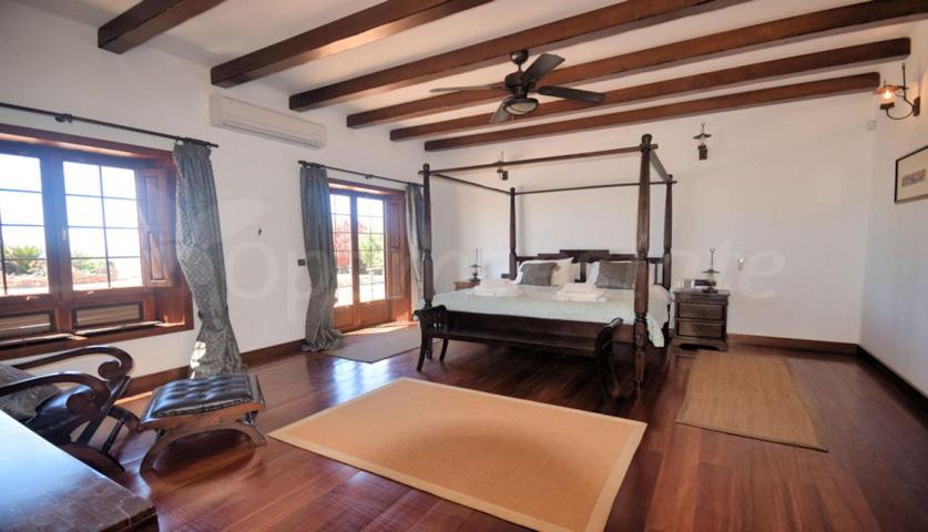 Villa grande en venta en Montaña Roja, Lanzarote - REF 500 photo 0