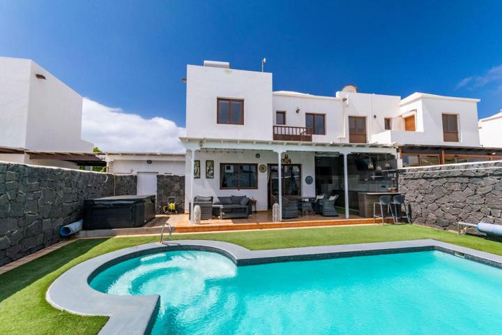 Ref. 204 Acogedor Dúplex de 2 Dormitorios con Piscina Privada y Jacuzzi en Alegranza photo 0