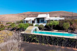 REF. 411 VILLA EN VENTA EN CONIL, LANZAROTE CON VISTAS AL MAR photo 0