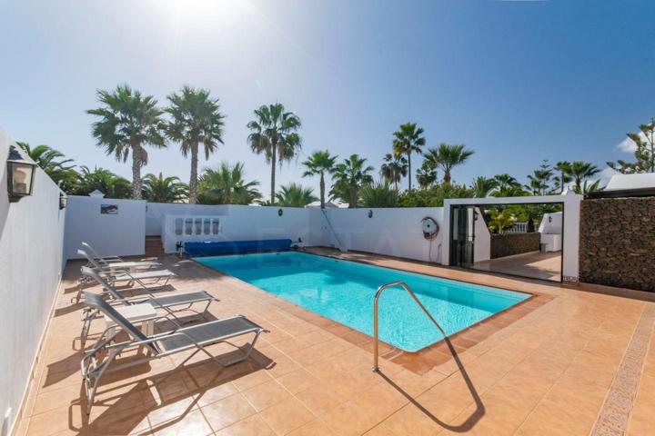 VILLA PRIVADA CON PISCINA CLIMATIZADA, LOS CALAMARES photo 0