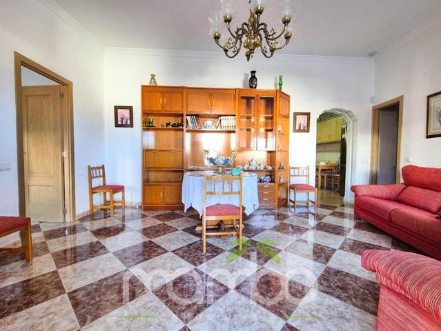 GRAN CASA EN VENTA CERCA DEL CENTRO DE VÉLEZ-MÁLAGA photo 0