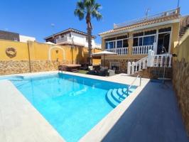 Casa En venta en Aguas Nuevas, Torrevieja photo 0