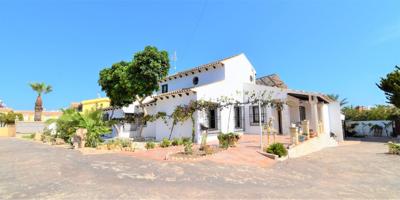 Unifamiliar En venta en Villamartín-Las Filipinas, Orihuela Costa photo 0