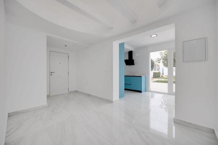 Casa En venta en Playa Flamenca, Orihuela Costa photo 0