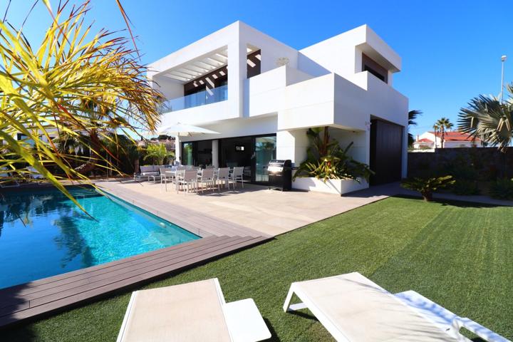 Unifamiliar En venta en Costa Blanca Sur, Ciudad Quesada photo 0