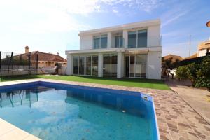 Unifamiliar En venta en La Marina, San Fulgencio photo 0