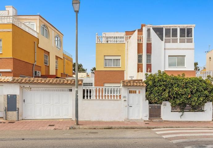 Casa En venta en Urbanización Perla Del Mar, Orihuela photo 0