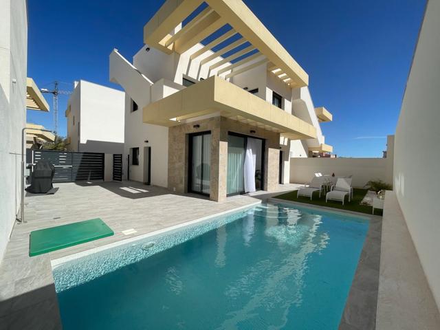 Unifamiliar En venta en Pueblo 8, Los Montesinos photo 0