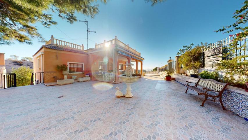 Unifamiliar En venta en Comunidad Valenciana, Crevillent photo 0