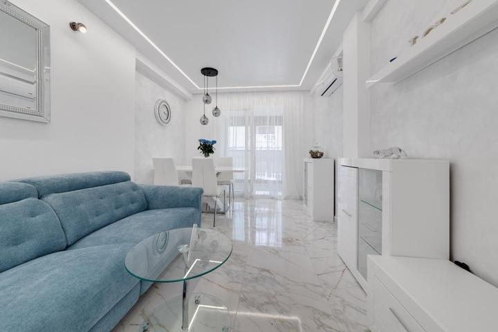 Piso En venta en Torrevieja, Torrevieja photo 0
