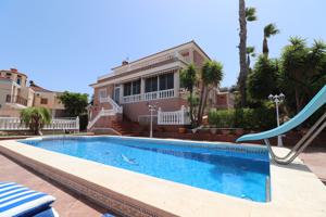 Unifamiliar En venta en Comunidad Valenciana, Almoradi photo 0