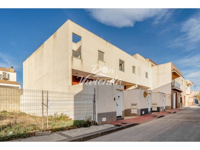 Chalet adosado en venta en Alcantarilla photo 0