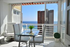 ¡Lujo en Benidorm! Piso con piscina a 200m de la playa 🌊✨ photo 0
