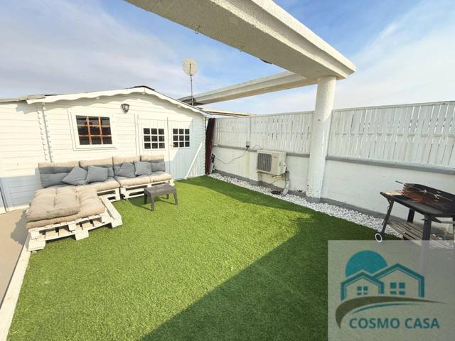 Ático-dúplex con terraza de 48 m² y vistas al mar en La Pineda 🌊🏖️ photo 0