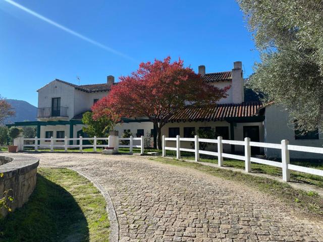 En venta Complejo Turístico rural en parque natural en Salamanca photo 0