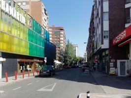 Local en Chamartín ideal para frutería o retail photo 0