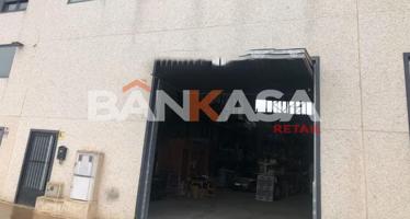Nave industrial en venta en Alovera de 300 m2 photo 0