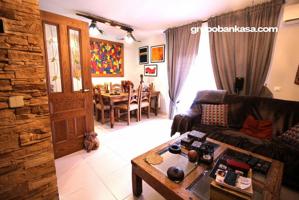 ▷ Impresionante Chalet en Azuqueca: 195 m², 4 Dormitorios y Parcela Privada photo 0