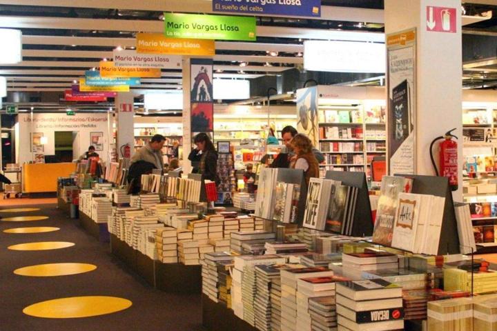 ▷ Local en venta en Alicante – Alta rentabilidad del 6% con inquilino de prestigio photo 0