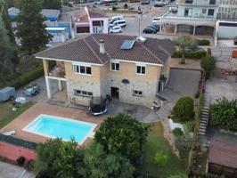 Villa En venta en Girona photo 0