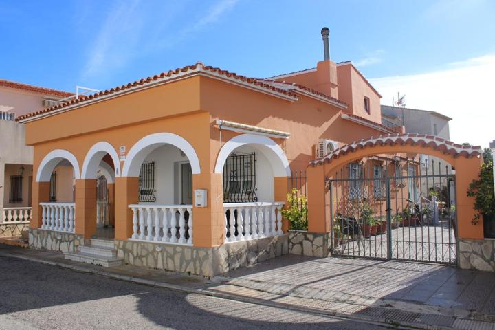 Casa En venta en Platja De Oliva, Oliva photo 0