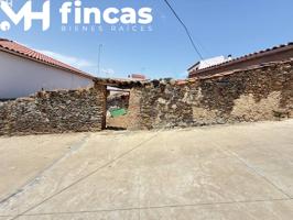 Casa de Piedra en Almonaster la Real: Rehabilitación o Nueva Construcción con Potencial Inversor photo 0