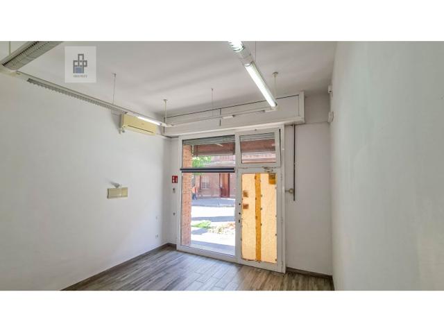 Local En venta en Sant Boi De Llobregat photo 0