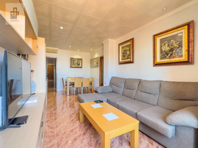Piso En venta en Sant Boi De Llobregat photo 0
