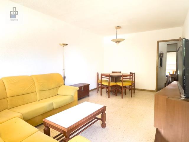 Piso En venta en Cornellà De Llobregat photo 0