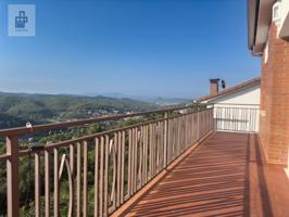 Casa En venta en Torrelles De Llobregat photo 0