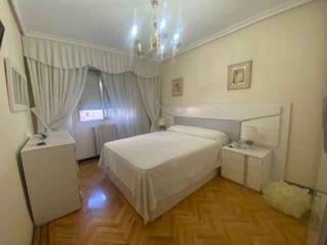 Piso En venta en Usera, Madrid photo 0