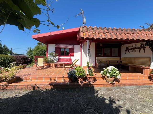 Villa En venta en Sada photo 0