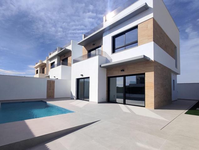 CHALET PAREADO CON PISCINA, EN BENIJOFAR (ALICANTE) photo 0